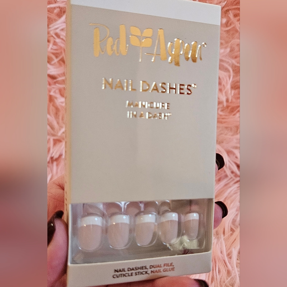 Red Aspen Nell's French Manicure Set